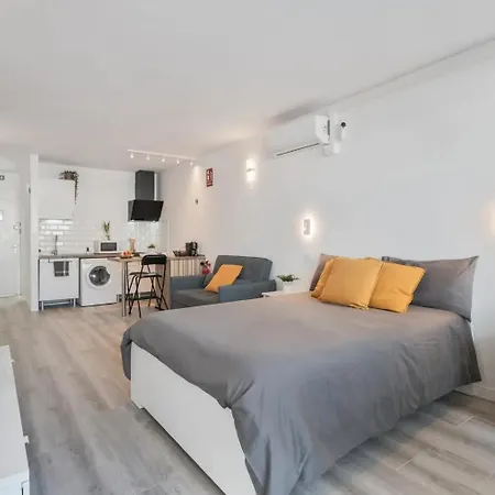 Moderno Estudio Con Piscina En - Ideal Parejas